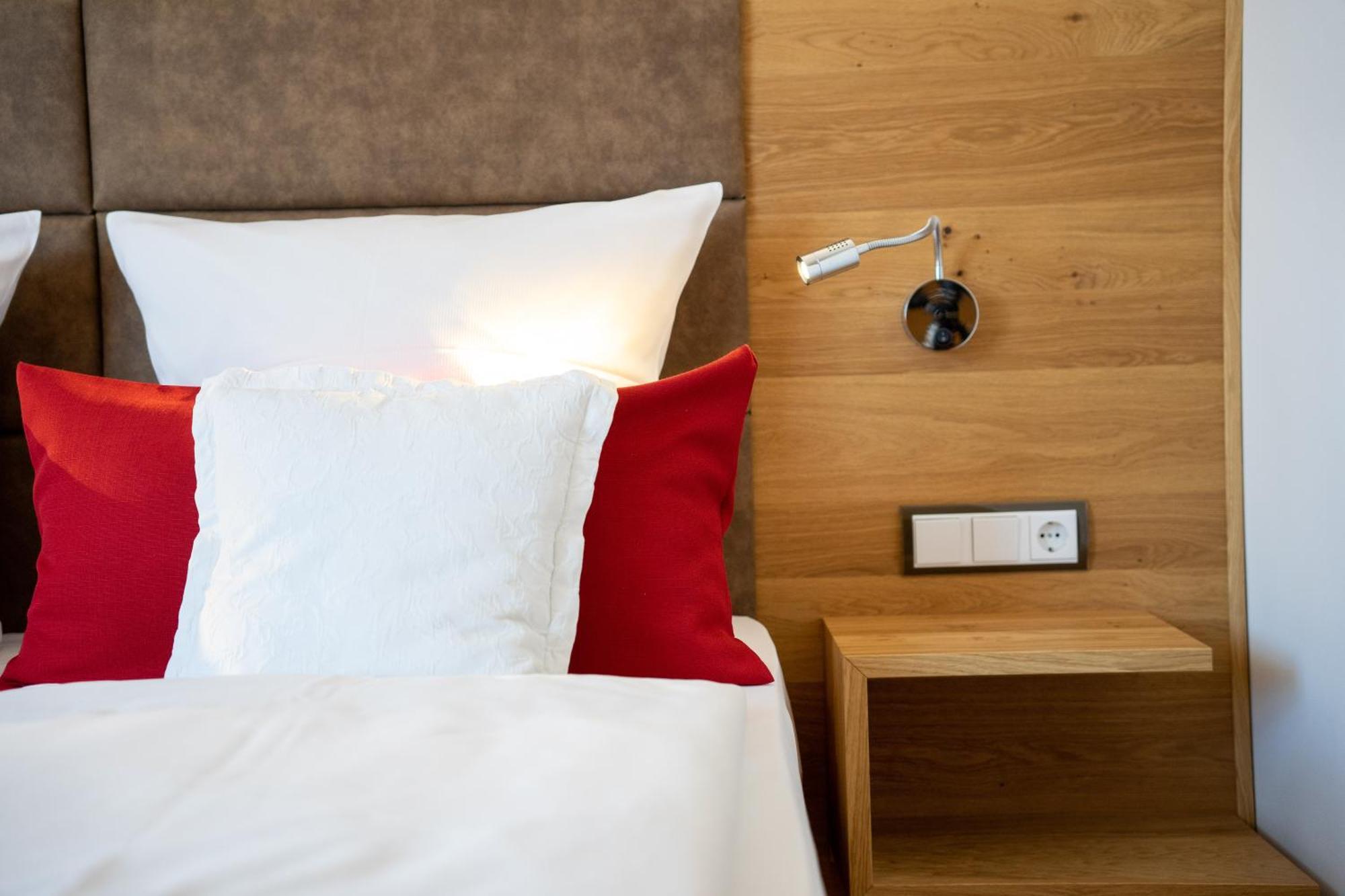 Park Hotel Laim Munich Exterior photo