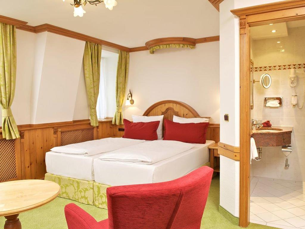 Park Hotel Laim Munich Exterior photo