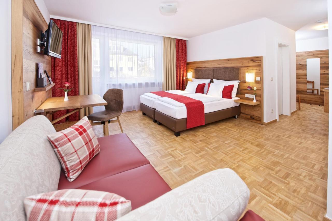 Park Hotel Laim Munich Exterior photo