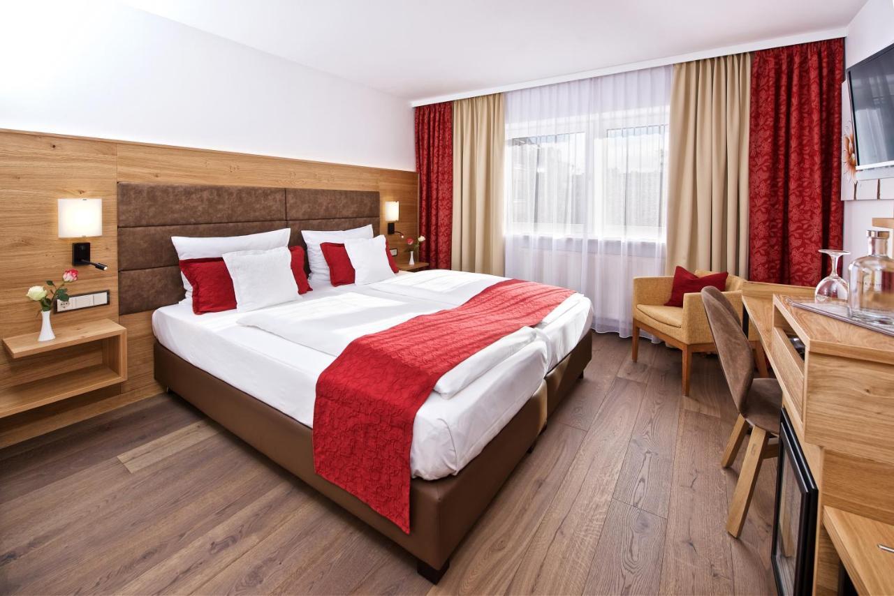 Park Hotel Laim Munich Exterior photo