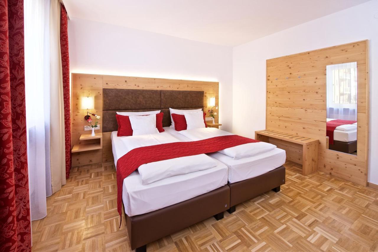 Park Hotel Laim Munich Exterior photo
